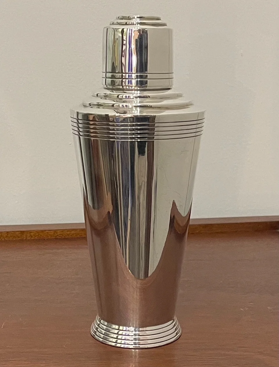 Shaker Art Déco per cocktails, design di Keith Murray (Mappin & Webb, London)