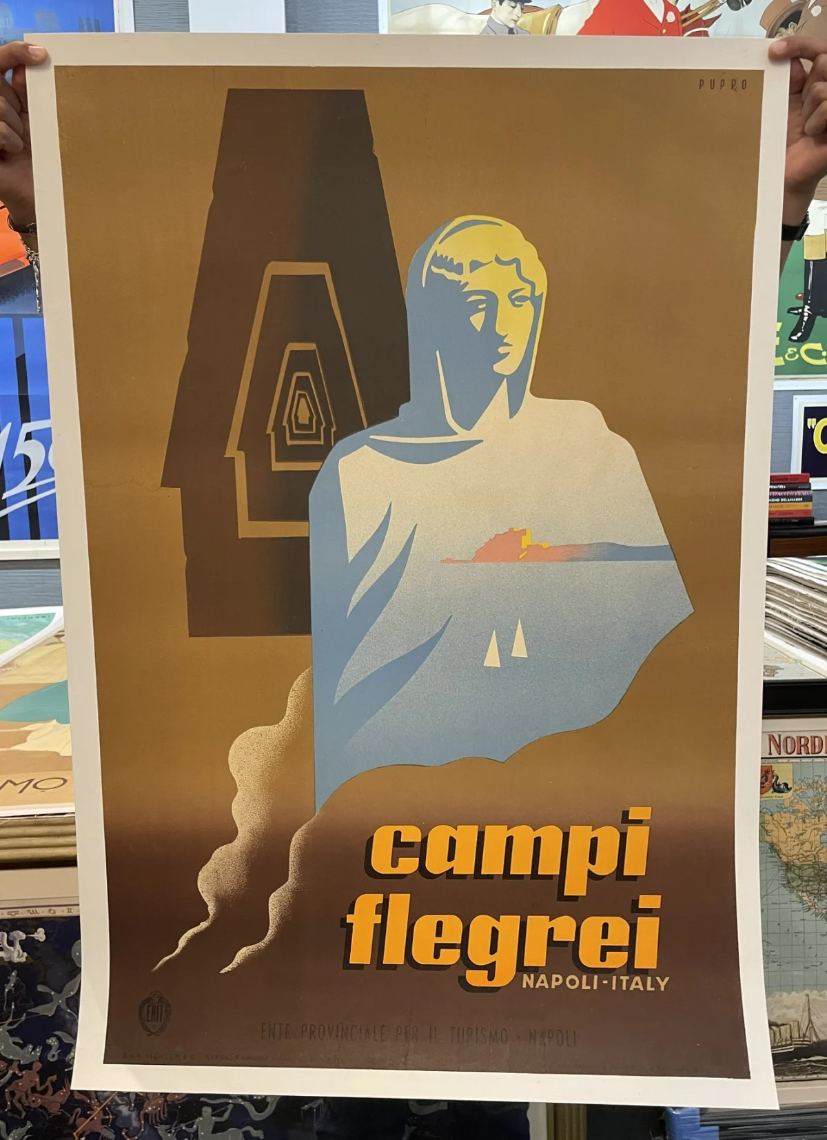 Campi Flegrei (Napoli), antro della Sibilla Cumana / ENIT