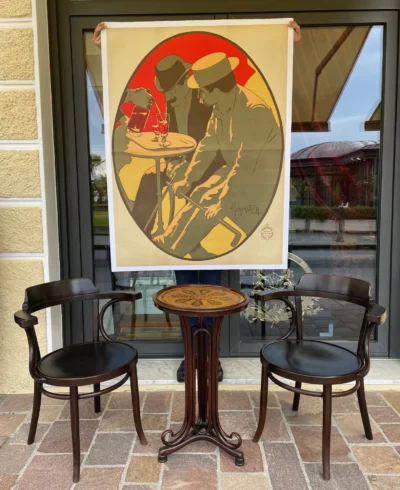 Gebrüder Thonet, Vienna: tavolino da lettura e coppia di sedie
